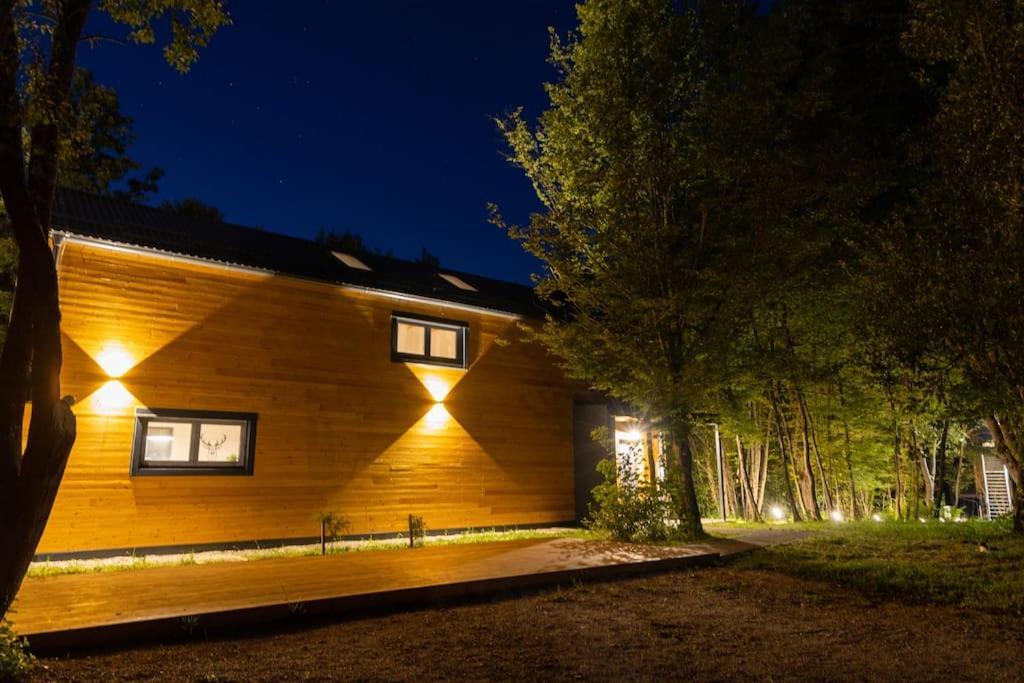 Tree Elements Treehouse Retreat Apartment Slunj Room photo