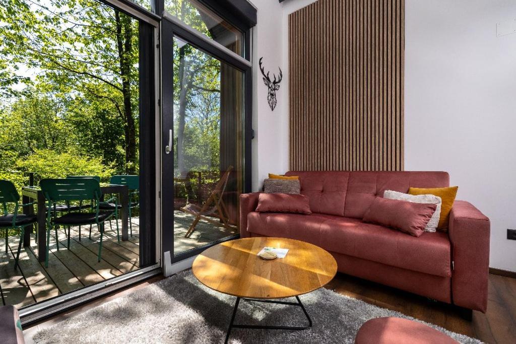 Tree Elements Treehouse Retreat Apartment Slunj Exterior photo