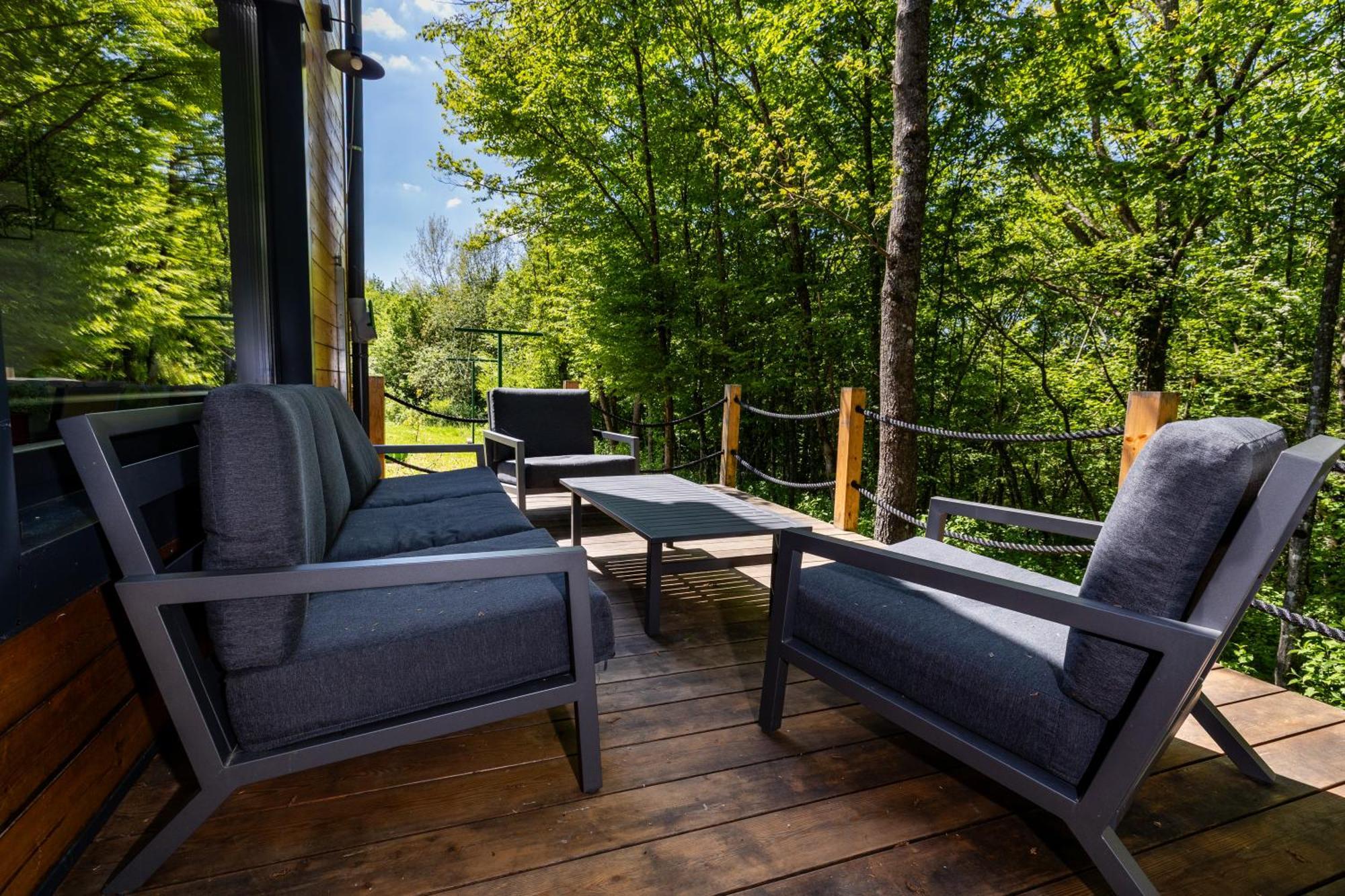 Tree Elements Treehouse Retreat Apartment Slunj Exterior photo